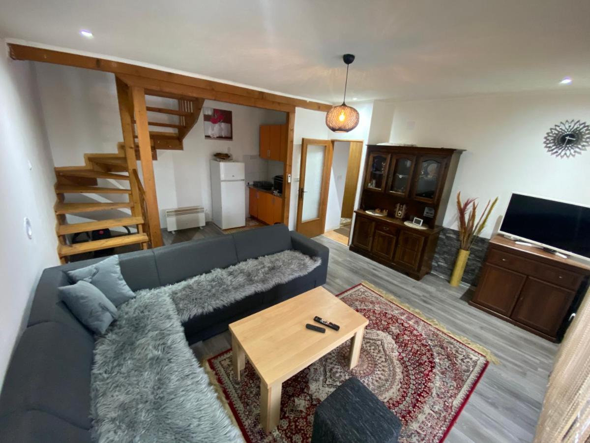 Asja Guest HouseLukavac エクステリア 写真